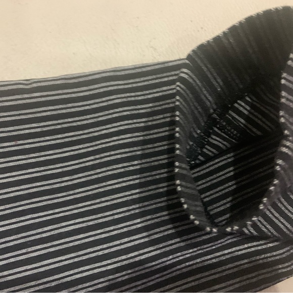 👖HOLLISTER SKINNY BLACK & GRAY STRIPED PANTS👖 - Picture 8 of 8